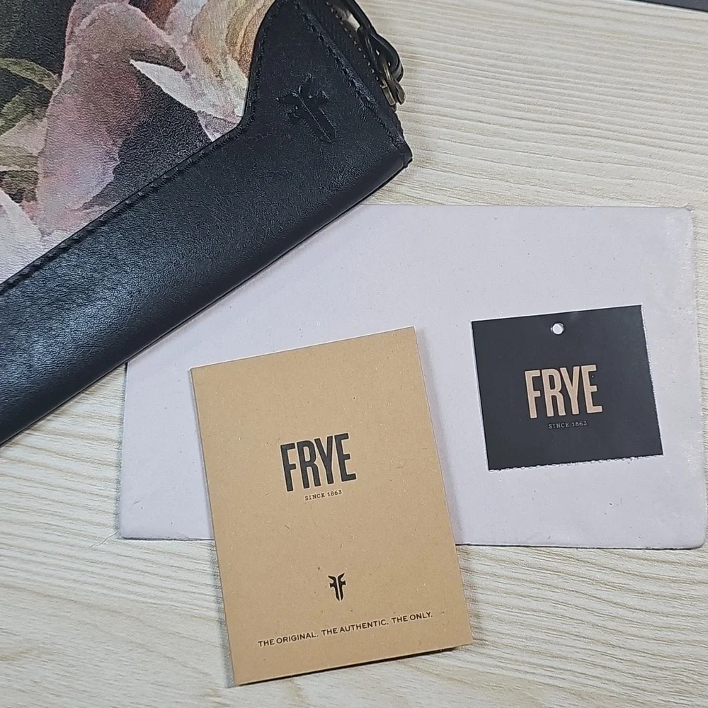 NEW Frye Effie Floral Print Wristlet Zip-around card holder Gold Hardware H13 - Picture 7 of 11